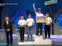 Road to Olympia Mount:   Outstanding Performance Earns Hanoi Schoolboy Laurel Wreath