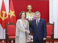 Vietnam pledges to play active role in UNESCO’s global missions: Party chief