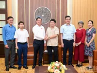 Viet Nam General Confederation of Labour and Nhan Dan Newspaper strengthen cooperation