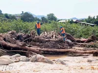 PM requests focused efforts to overcome aftermath of flash floods, landslides in Son La