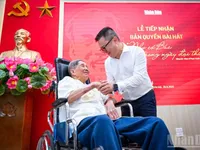 Handing over the “people’s song” to the “people’s newspaper”: Continuing the journey of spreading immortal values