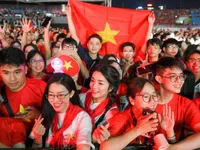 New way of political communication in digital era