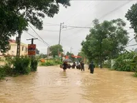Over 907 billion VND pledged in support of flood victims