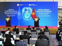 Vietnamese PM, UN Secretary-General attend press conference on signing ceremony of Ha Noi Convention