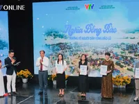 “Stand with Our Compatriots” - When Millions of Vietnamese Hearts Beat as One