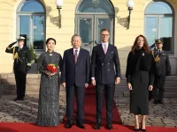 Finland greets Vietnamese Party chief with welcome ceremony