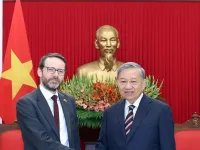 Party Chief To Lam receives British Ambassador to Viet Nam
