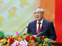 Standing Deputy PM presents draft political report at Government's Party Congress