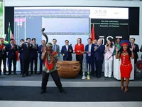 PM visits South Africa’s Johannesburg Stock Exchange