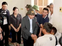 Senior Party official urges swift flood recovery, delivers aid to Khanh Hoa