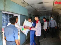 Over 15,000 relief packages transported to south-central region by rail