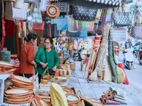 Ministry proposes increasing tax-free revenue threshold for household businesses to 500 million VND