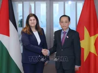 Vietnamese Minister of Foreign Affairs holds talks with Palestinian counterpart