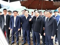 Deputy Prime Minister Bui Thanh Son works with Son La Province