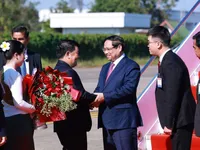 PM arrives in Vientiane for high-level Party meeting, Vietnam–Laos Intergovernmental Committee’s 48th meeting