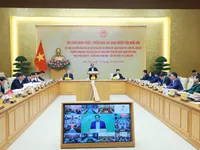 PM calls for stronger decentralisation in handling stalled projects