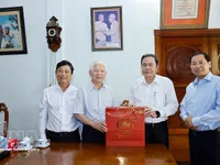 NA Chairman pays pre-Tet visits to former Party, state leaders