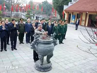 Party leader pays tribute to late revolutionaries