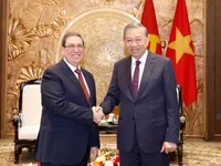 Top leader receives special envoy of Cuban Party and State
