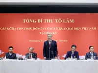 Party chief meets with representatives of Vietnamese community, agencies in US