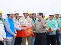 PM inspects construction progress of Gia Binh International Airport