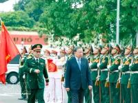 Top leader requests Military Region 5 to play core role in building all-people defence