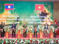 Vietnam, Laos strengthen defence cooperation