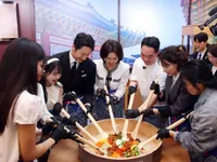 RoK First Lady experiences Korea Culture and Tourism Festival in Vietnam