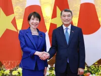 Japanese PM concludes official visit to Vietnam