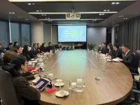 Vietnam, Thailand share experience in developing new financial products