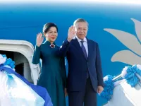 Party General Secretary, State President arrives in Bangkok, continuing official visit to Thailand
