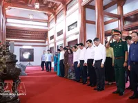 Prime Minister Le Minh Hung pays tribute to fallen soldiers in Lang Son