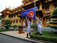 Flag-hoisting ceremony marks ASEAN’s 59th anniversary in Hanoi