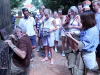 Vietnam finds ways to lure international tourists