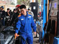 Petrol prices cut from 15:00 on August 13
