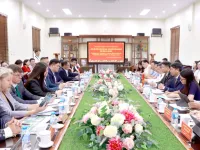 Phu Tho courts Russian investors in vocational training, trade