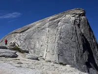 Mạo hiểm chinh phục núi đá Half Dome