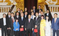 PM encourages Singaporean firms to invest in Vietnam