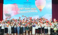 Young overseas Vietnamese visit homeland