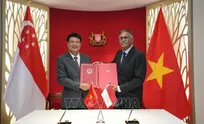 Vietnam, Singapore sign treaty on mutual legal assistance in criminal matters