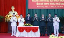State leader pays pre-Tet visits to armed forces in Phu Quoc