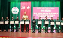 Collectives and individuals with outstanding contributions to Quang Trung campaign in Da Nang and Dak Lak honoured