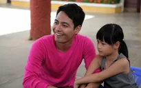 MC Phan Anh vất vả chăm con gái trong show thực tế