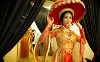 HH Nguyễn Thị Loan lộng lẫy trong áo dài "Long vũ khúc"