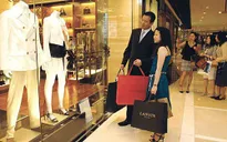 Tiêu dùng hàng hiệu giảm sút ở các thị trường mới nổi