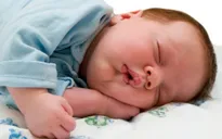 Trẻ ngủ ít có nguy cơ béo phì