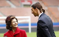 Ibrahimovic trở thành "hướng dẫn viên" cho Vua Thụy Điển