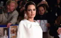 Bỏ Brad Pitt ở nhà, Angelina Jolie lẻ bóng tới London