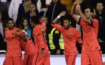 Barcelona thoát hiểm phút bù giờ, AS Roma đè bẹp Inter