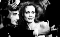 Angelina Jolie sẵn sàng ở nhà làm "nữ công gia chánh"